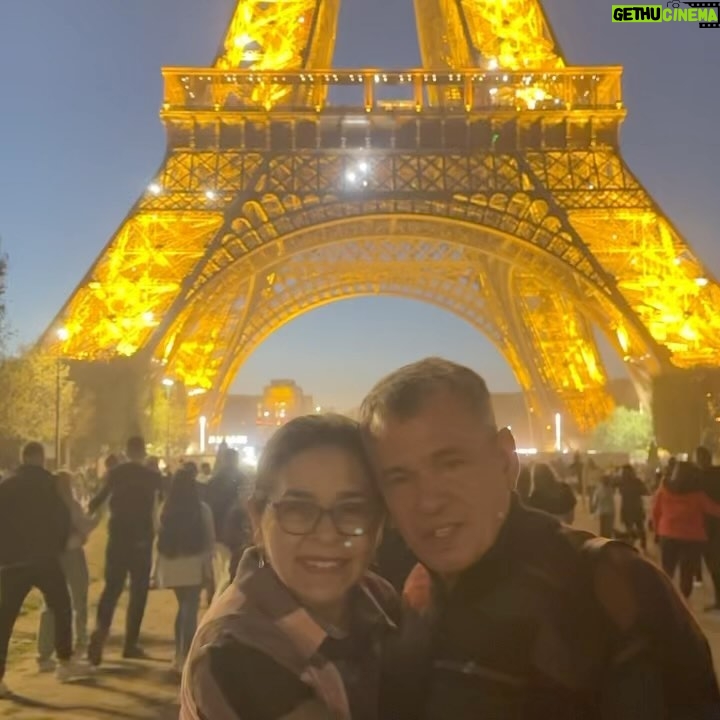 Michelle Veintimilla - 1.2K Likes - Many prayers were answered this year 🥲 Grounded in gratitude as we turn the page.
Wishing everyone peace, love, and clarity in the new year ✨
I love being your wife @edru00 ❤️