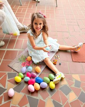 Michelle West Instagram - A beautiful end to a beautiful weekend soaked up with family, love, laughs, and beautiful memories! Happy Easter from my family to yours!! 

#happyeaster #familyfirst #familytime #motherdaughterlove #fatherdaughterlove