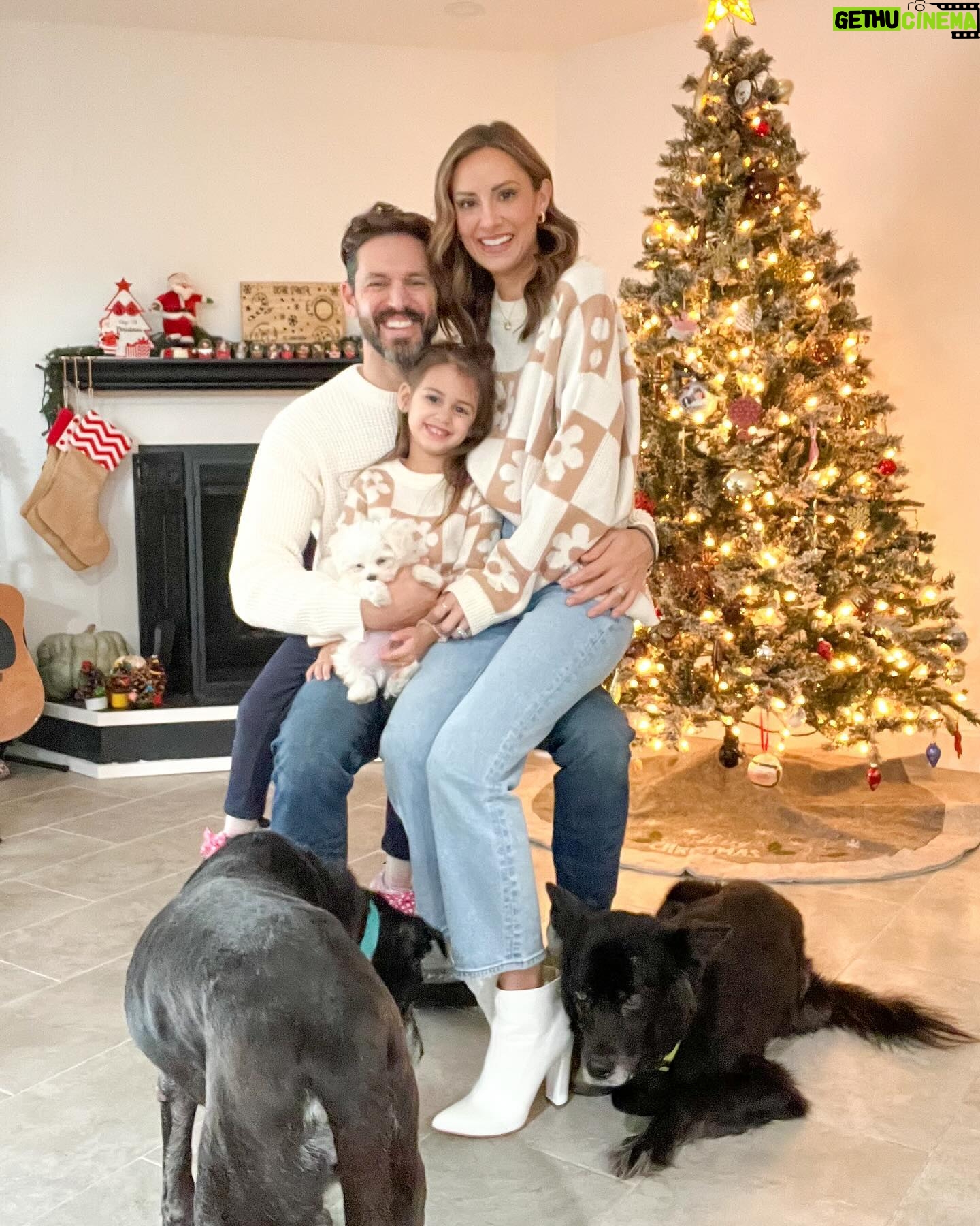 Michelle West - 1.9K Likes - Happy Thanksgiving from my family to yours! I hope everyone had a wonderful holiday with loved ones, got lots of hugs, and ate all the goodness!! Thankful for those in this photo and more! Happy Thanksgiving!
Our matching daisy check sweaters are currently on BF sale with code SHIMMER35 (35% off) I also love that they will roll right around into spring.
Shop Charli and I’s matching looks a few ways:
- tap the link in my bio then tap the “shop my looks” tab
- Follow my shop @themichellewest on the @shop.LTK app to shop this post and get my exclusive app-only content!
- copy and paste this link into your browser - https://liketk.it/4oKVx
#liketkit #LTKkids #LTKHoliday #LTKCyberWeek #mommyandmefashion #twinningtuesday #thanksgivingoutfit #familyfirst