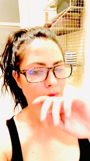 Michelle Borth Instagram - Instead of posting a rambling video on my own personal views, ideals, and opinions on the war in Ukraine, I simply just taped myself trying to get ready for bed tonight.

Let’s just say my “contacts issue” is a metaphor….. I’m struggling to see, and  desperately wanting to have a greater vision for the world.
Also a little bit of levity is always needed in times of such darkness.🙏❤️❤️❤️❤️🤗

#prayforukraine #stopthewar #glorytoukraine  #kyiv❤️ #standwithukraine 
#kyivindependent #ukrainianswillresist