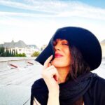 Michelle Borth Instagram - “Don’t be discouraged by the distance you still have to travel. Instead, appreciate how many “life miles” you have already covered. Your struggles have changed you into a stronger and better person. Don’t let anyone dissuade you from blooming into the person you are meant to be. Keep walking… -Dodinsky Dedicated to all the wonderful, inspiring, deep thinkers, whose strength and wisdom have nourished, guided, and filled my heart will love…..and my soul with joy. #gratitude #supportthosewhosupportyou #findingacceptance #giveandreceivelove #beingthebestversionofmyself #freetobeme #freetobeyou #livinginthemoment