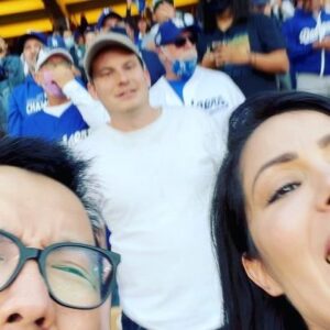 Michelle Borth Instagram - When your favorite team wins a home game, everything in the world feels like pure joy and happiness❤️❤️❤️😃⚾️🤗🤗🤗🙌🙏
#dodgers #dogerstadium #gamethree #wearechampions #goblue #nlcs #postseason #mlb2021👉💪🔥⚾⭐🙏