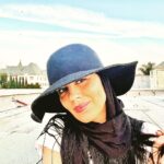 Michelle Borth Instagram - “Don’t be discouraged by the distance you still have to travel. Instead, appreciate how many “life miles” you have already covered. Your struggles have changed you into a stronger and better person. Don’t let anyone dissuade you from blooming into the person you are meant to be. Keep walking… -Dodinsky Dedicated to all the wonderful, inspiring, deep thinkers, whose strength and wisdom have nourished, guided, and filled my heart will love…..and my soul with joy. #gratitude #supportthosewhosupportyou #findingacceptance #giveandreceivelove #beingthebestversionofmyself #freetobeme #freetobeyou #livinginthemoment