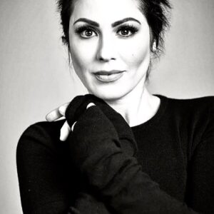 Michelle Borth Instagram - What is “Roll Up Your Sleeves”? Roll Up Your Sleeves is a movement dedicated to those who are suffering the physical scars from mental illness including, self harm, NSSID, drug abuse, and suicide attempts. Many people find it difficult to move forward from the stigma attached and the constant reminders branded on their bodies. We would like to offer a solution, free of cost, to anybody suffering in silence.  Your struggle does not define you, and neither do your scars.
	I have proudly partnered up with renowned cosmetic surgeon, Doctor Alexander Rivkin, to launch our new campaign Roll Up Your Sleeves, in support of Mental Health Awareness. Roll Up Your Sleeves is an organization designed to help instill confidence and hope to those who suffer with the physical scars from their battle with mental illness, by offering a non-invasive, non-surgical procedure to help diminish the appearance of scars.  Dr. Rivkin will be providing this self-created procedure completely pro-bono.  His abilities to erase scars that stand as a constant reminder of one’s past, can help a person tremendously move forward on the path to healing and well being. I understand the reality that not everybody can afford the cost of treatment, or may be ashamed to even look for solutions, and this is why we created Roll Up Your Sleeves.  I’m so proud to be working with Dr. Rivkin, who is donating his time and expertise, to offer this service at no cost to those in need. Roll Up Your Sleeves is dedicated to help as many people possible put their past behind them, feel confident, and hopeful again. This has been a labor of love of mine for years, Dr. Rivkin and I are so grateful for the enormous amount of support and love we’ve received in just the last 24hrs from all over the world. We are currently working on the website to make it a fully functioning site that will serve as a space for community, support, compassion, and informative resources. Please bare with us while it's under construction. You can still go to the site and subscribe or if you’d like to make an appointment to see Dr. Rivkin please go @westside_aesthetics or call (310) 443-5273.	
#nostigma #mentalhealthawareness #drrivkin