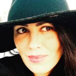 Michelle Borth Instagram - “Don’t be discouraged by the distance you still have to travel. Instead, appreciate how many “life miles” you have already covered. Your struggles have changed you into a stronger and better person. Don’t let anyone dissuade you from blooming into the person you are meant to be. Keep walking… -Dodinsky Dedicated to all the wonderful, inspiring, deep thinkers, whose strength and wisdom have nourished, guided, and filled my heart will love…..and my soul with joy. #gratitude #supportthosewhosupportyou #findingacceptance #giveandreceivelove #beingthebestversionofmyself #freetobeme #freetobeyou #livinginthemoment