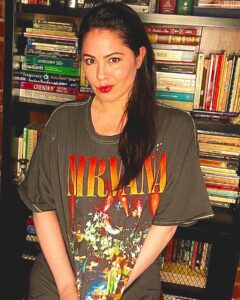 Michelle Borth Instagram - Cauz 90’s forever duh🙄🤷‍♀️. Memba Nirvana…… #membaberries #nostalgia