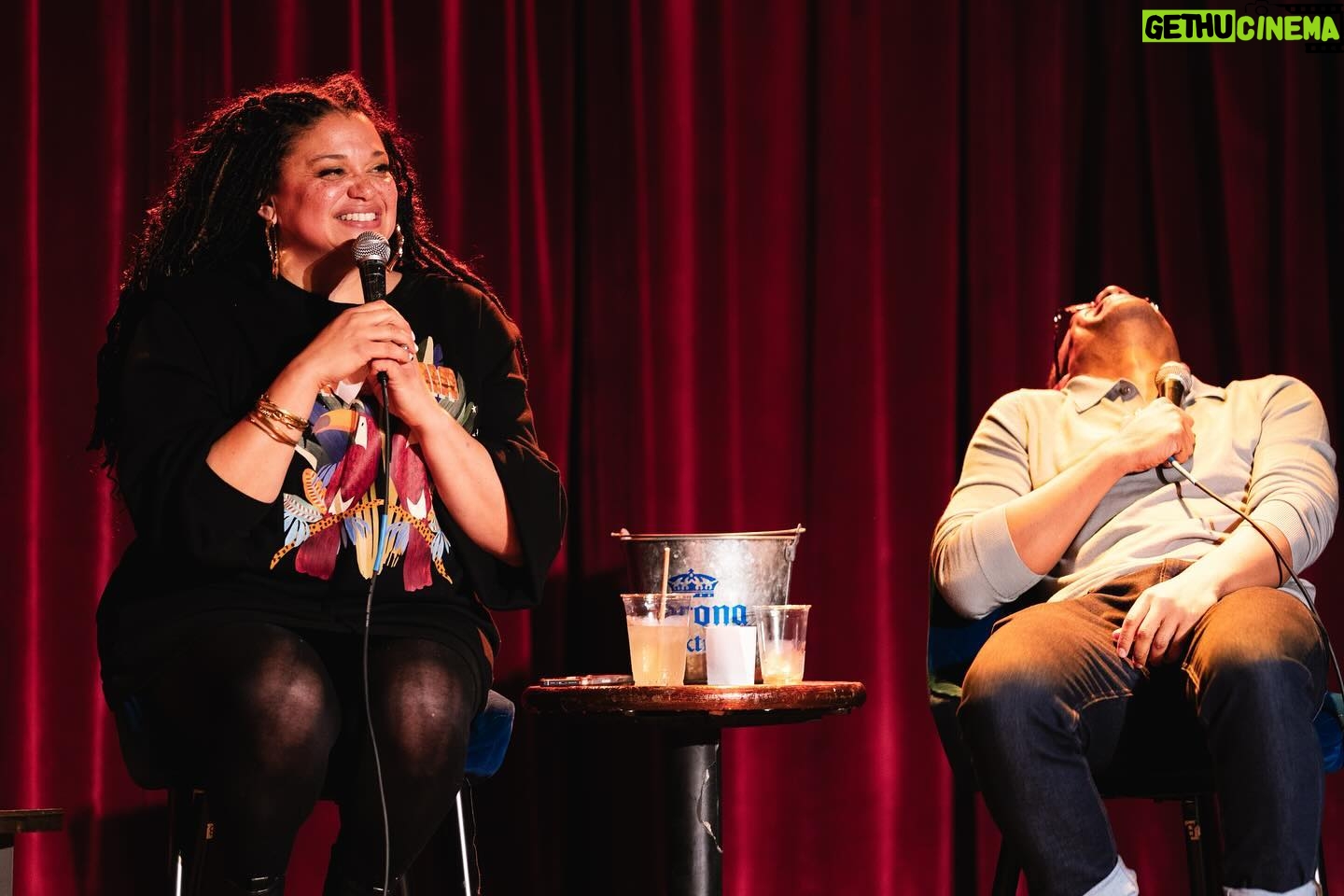 Michelle Buteau Instagram - What in the Black Hollywood royalty meets low budget venue high quality fun is going on here everyone?!? @jordancarlosofficial et moi welcome @vanessawilliamsofficial & her daughter @lionbabe for a super special episode of @adultingthepod💫 Listen wherevah you get your podcasts bitch! 🎧 📸 @mikemonti_ #ADULTiNG