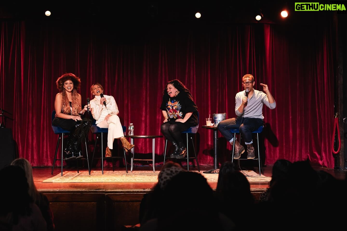 Michelle Buteau Instagram - What in the Black Hollywood royalty meets low budget venue high quality fun is going on here everyone?!? @jordancarlosofficial et moi welcome @vanessawilliamsofficial & her daughter @lionbabe for a super special episode of @adultingthepod💫 Listen wherevah you get your podcasts bitch! 🎧 📸 @mikemonti_ #ADULTiNG