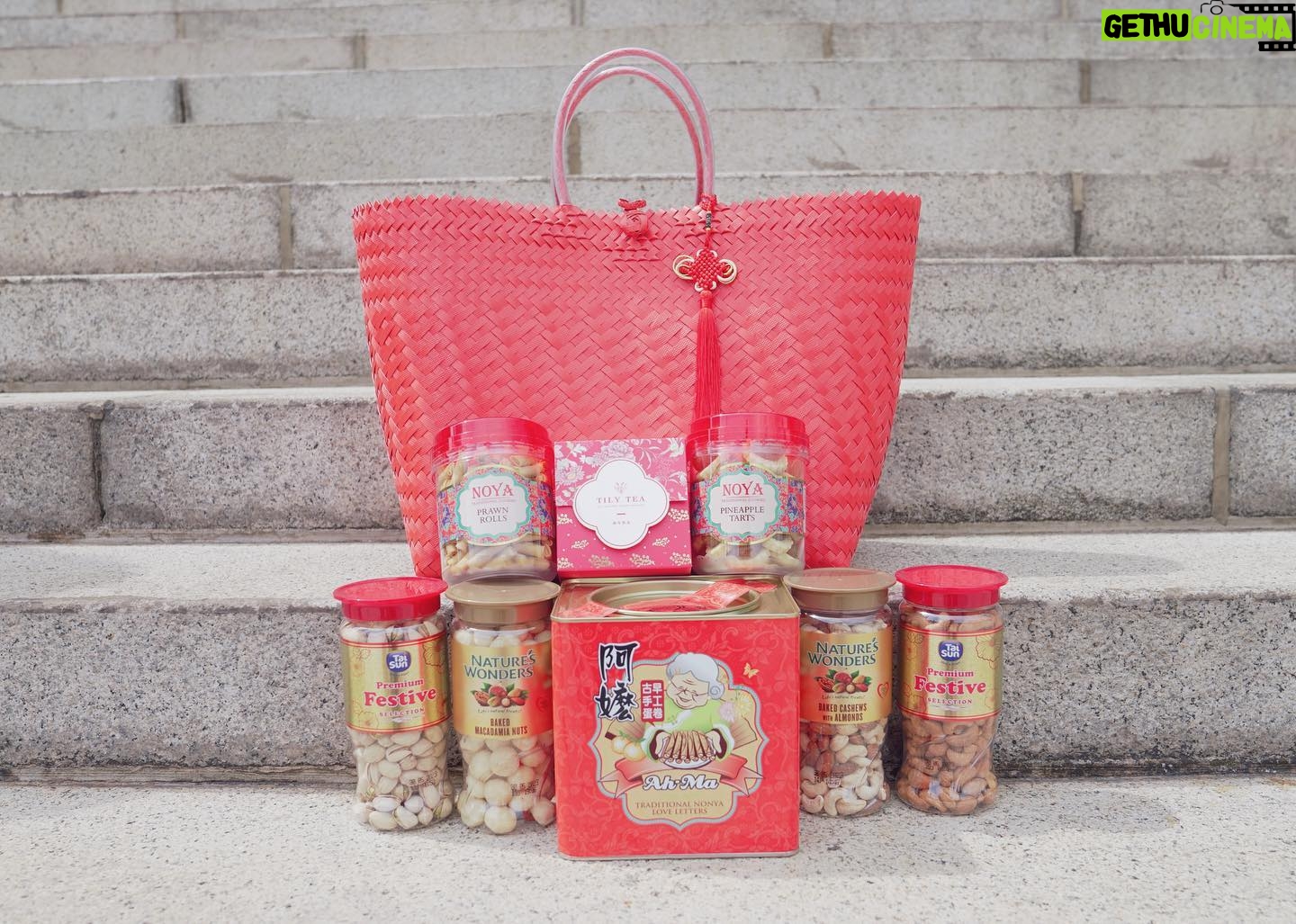 Michelle Chong Instagram - Was rushing home to share these CNY goodies with the family and couldn't help but eat some along the way.😝 There’s no better LOVE LETTER 💌 to gift your family & friends than these delectable @taisun.sg CNY treats in limited-edition festive packaging! It’s a must-have for Chinese New Year gatherings as you watch your family and friends go NUTS 🥜 over these goodies - from Ah Ma's Traditional Nonya Love Letters in its iconic red tin, to yummy & healthy @NaturesWondersCoSG nut mixes and crunchy NOYA Prawn Rolls which is perfect for a spice lover like me! So let the new year ROLL in with Tai Sun's crowd favourites, available till Feb 2023 at all leading super/hyper markets and Nature's Wonders e-store (https://sg.natureswonders.co/), while stocks last! Don’t miss your chance to win a festive bag of CNY goodies from Tai Sun to share with your family! Simply like this post and follow @immichellechong and @taisun.sg. The giveaway ends on 16 January 2023, and winners will be selected and informed by @natureswonderscosg. #NaturesWondersSG, #SnackSmartLiveHappy #TaiSunCNY2023