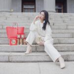 Michelle Chong Instagram - Was rushing home to share these CNY goodies with the family and couldn't help but eat some along the way.😝 There’s no better LOVE LETTER 💌 to gift your family & friends than these delectable @taisun.sg CNY treats in limited-edition festive packaging! It’s a must-have for Chinese New Year gatherings as you watch your family and friends go NUTS 🥜 over these goodies - from Ah Ma's Traditional Nonya Love Letters in its iconic red tin, to yummy & healthy @NaturesWondersCoSG nut mixes and crunchy NOYA Prawn Rolls which is perfect for a spice lover like me! So let the new year ROLL in with Tai Sun's crowd favourites, available till Feb 2023 at all leading super/hyper markets and Nature's Wonders e-store (https://sg.natureswonders.co/), while stocks last! Don’t miss your chance to win a festive bag of CNY goodies from Tai Sun to share with your family! Simply like this post and follow @immichellechong and @taisun.sg. The giveaway ends on 16 January 2023, and winners will be selected and informed by @natureswonderscosg. #NaturesWondersSG, #SnackSmartLiveHappy #TaiSunCNY2023