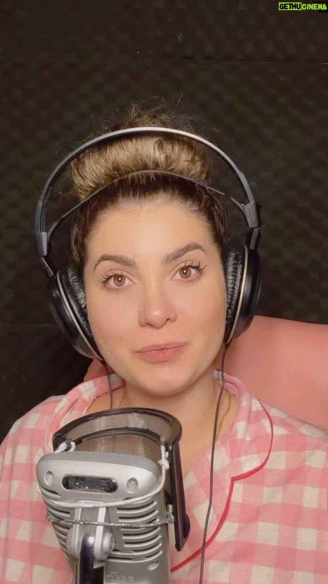 Michelle Giudice - 2.1K Likes - NADA TEM VALOR ATÉ QUE VOCÊ OLHE COM AMOR!!! ✨ Hoje não tem tradução de nenhuma reflexão, mas tem a uma mensagem própria, da Mimi pra vocês. De todo meu coração, Um 2024 significativo pra cada um de vocês que viu esse vídeo ♥️✨
#anonovo #reflexao #mensagem #motivação #inspiração #reflexão #réveillon #virada #2024