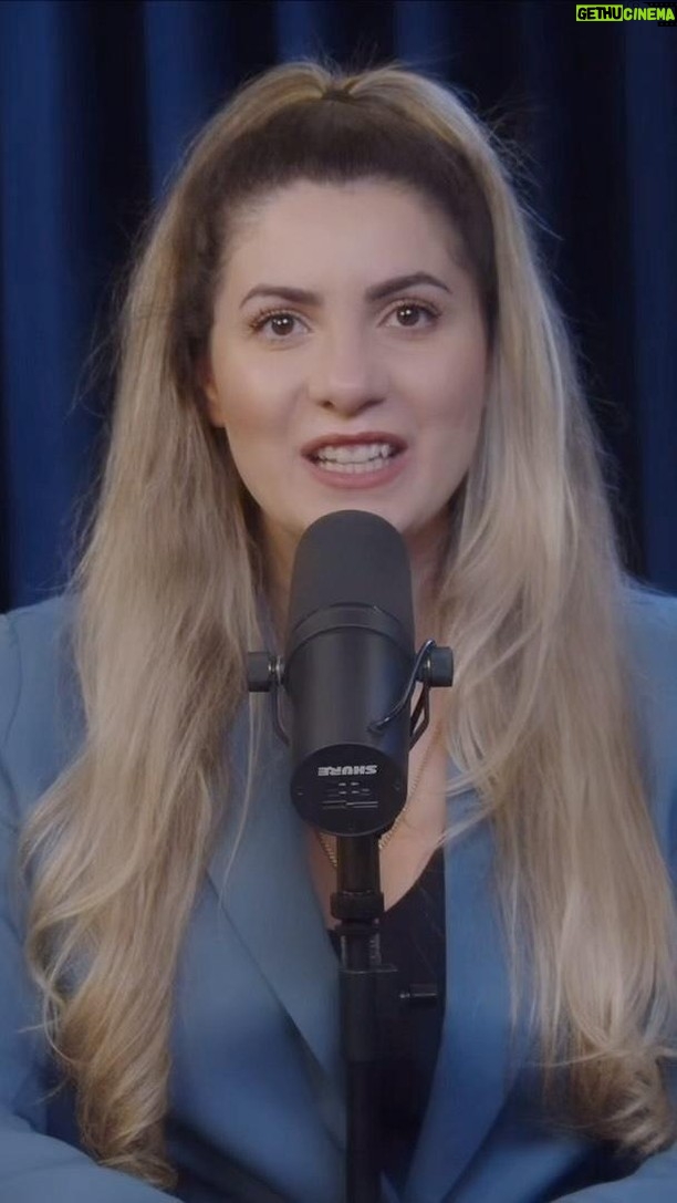 Michelle Giudice - 3.2K Likes - O MEU GUIA DE DUBLAGEM é literalmente um guia que contém tudo que você precisa saber sobre o universo e a técnica da dublagem. São as informações sobre o universo e o mercado que vão te ajudar no seu planejamento de carreira, e as informações técnicas da função em si que vão te ajudar a aprender a dublar e a alavancar sua performance quando você for praticar.
Está disponível em livro digital, em áudio livro e em vídeo aulas na plataforma hotmart. É um material pra quem quer estar a frente no mercado, visto que não é ensinado nos cursos atuais de dublagem!!
#dublagem #atordavoz #atrizdavoz #dubladores #dublador