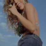 Michelle González Instagram - Ya viste el video completo de ALGO PASAJERO? 🍒🍒🍒 Dime cuál fue tu parte favorita comentando el emoji 1. Recordar a mi “algo pasajero” 🫦 2. Recordar el verano bailando con mis amigas ☀️ 3. Maabelle en sombrero 🤠 4. Las amigas brasileñas guapas de Maabelle 🇧🇷 5. La parte del /DC10 en Ibiza 🍒 6. La parte del bote en Formentera 🌊 7. Todo. Me encantó 🐈‍⬛ *OYE BABY! Si no lo has visto te dejé el enlace directo en mi perfil 💋 Nos vemos el verano que viene!!!!!!! La gata en minifalda. #Maabelle #algopasajero #afrobeats #reggaeton #latinmusic #mexico #ibiza #formentera #777 #reels #summer #verano #girlies #musicvideo #music #loewe #yproject