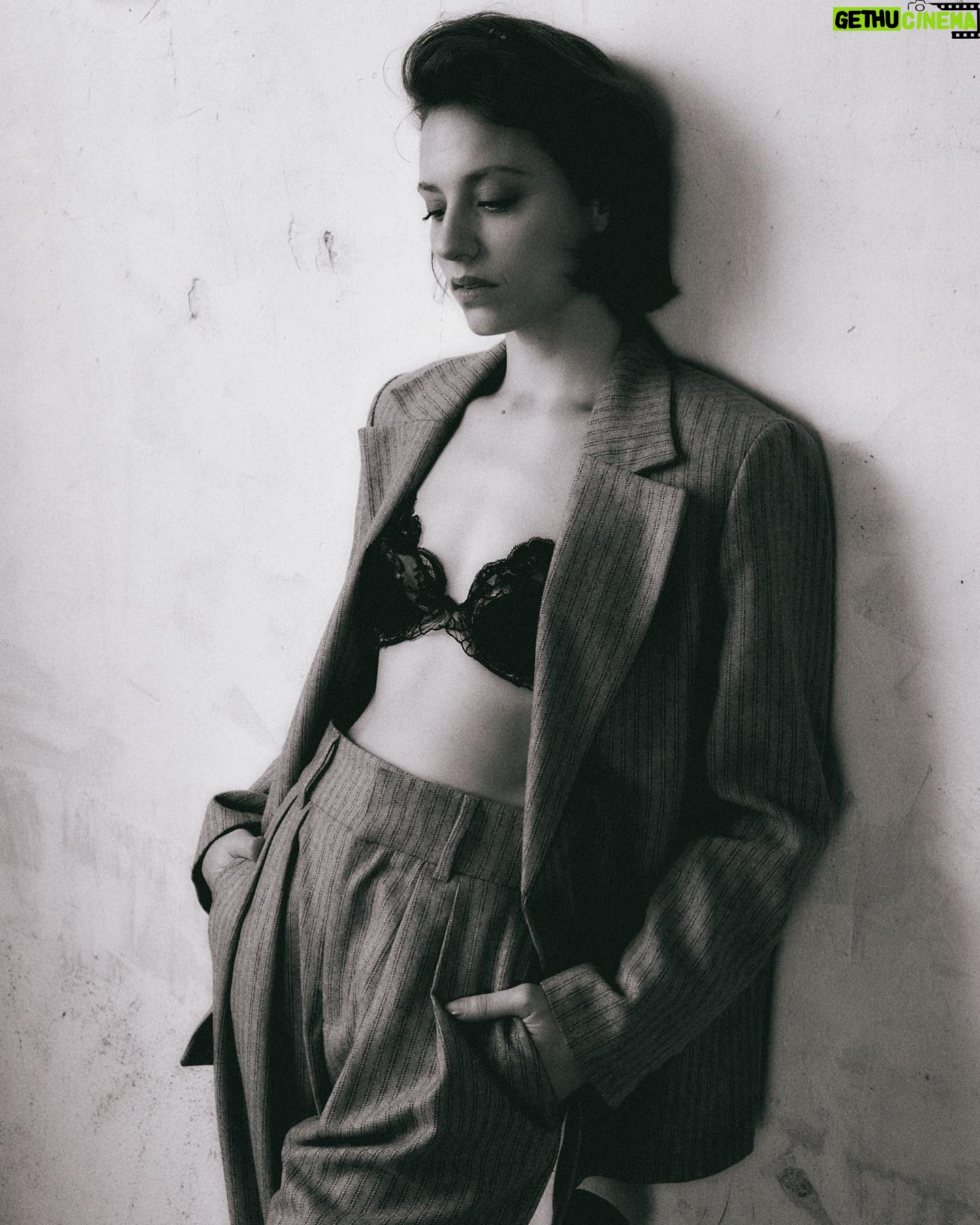 Michelle Jenner Instagram - @andresgarlujan y su magia con la 📸