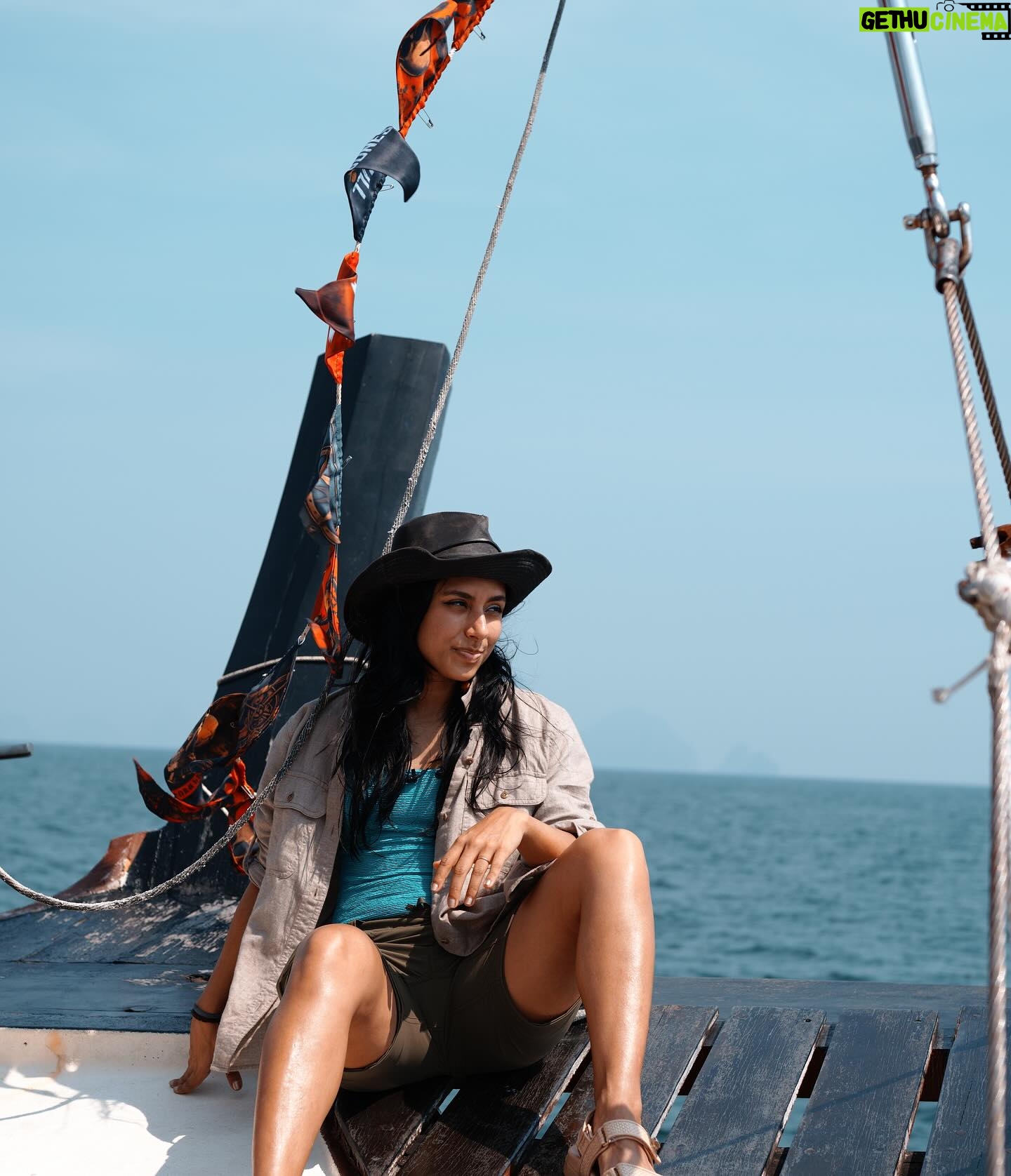 Michelle Khare Instagram - Our pirate adventure continues… this time, in the Indian Ocean!! New challenge accepted is out now! 🏴☠️ • 📸 @grahamtesheldon