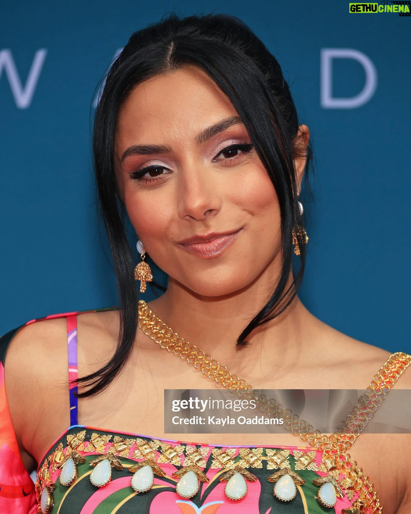 Michelle Khare Instagram - @unforgettablegala 🫶🏽 / hair and makeup by @livlivlivmarie styled by my sister @madelinekhare outfit from @papadontpreachbyshubhika - I got this fit online but man it’s a dream of mine to work with them one day! 🥹
