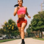 Michelle Khare Instagram - Join me in celebrating the rebrand of my app, @challengefitness ! 💪 I’m giving away a @brooksrunning HEAD-TO-TOE makeover with tons of amazing training gear. 💥Here’s how to enter:   ⚡️ Follow @challengefitness  ⚡️ Like this post  ⚡️ Tag a friend below, each comment is one entry (unlimited entries!) ⚡️ BONUS: share this post to your story for 5 extra entries 😊  I’ll announce the winner on @challengefitness tomorrow evening!