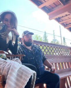 Michelle Mylett Instagram - new @letterkennyproblems available now on @hulu and @cravecanada