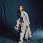 Michelle Wai Instagram - 💙🩶💙🩶 @mensunohk #unogirlfriend Text/ Cherry Lo @cherrylwt Photography/ Matt Hui @m.a.t.t.h.u.i Styling/ Vera Cheng @__veracheng Hair Styling/ @wiltam_hair Makeup/ @make_up_by_mw Wardrobe/ @isseymiyakeofficial @Ports1961 @Mingma_official from @Lanecrawford #mensunohk #unogirlfriend #unopeople