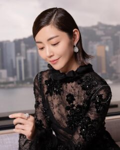 Michelle Wai Instagram - 繼續努力💪🏻 #繼續附上金像獎美照😝 #第42屆香港電影金像獎 #金像獎 #不日成婚2 Gown: @maisonvalentino Shoes: @louboutinworld Jewelry: @emperorjewellery #英皇珠寶 Hair: @singsing113 Makeup: @make_up_by_mw @guerlain