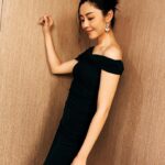 Michelle Wai Instagram – Cool 😎🖤

Dress: @maxandco @maxandco_asia
Accessories: @apmmonaco 
Hair: @singsing113 
Makeup: @make_up_by_mw