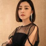 Michelle Wai Instagram - 掛住我把長頭髮嗎？😆 Jewelry: @emperorjewellery #英皇珠寶 #EmperorJewellery Gown: @victorchanstudio Makeup and Hair: MW Camera: @canonhongkong
