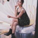 Michelle Wai Instagram - 天氣涼返啲，可以著皮褸🖤 Dress: @sandroparis Accessories: @harveynicholshk @baublebar Hair: @wiltam_hair Makeup: @make_up_by_mw