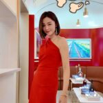 Michelle Wai Instagram - 恭喜發財！祝大家新年快樂！龍年行大運！ Dress: @victorchanstudio Accessories: @harveynicholshk @kennethjaylane