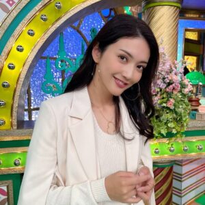 Michiko Tanaka Instagram - 今日は#プレバト　
色鉛筆部門で出演してます〜😙✨
なんか今回全員難しいお題で、みんながみんな苦労した作品なので、よかったら見てください😚🤙

後今週も築き人　20:49〜
こちらもぜひご覧くださいねー☺️😆