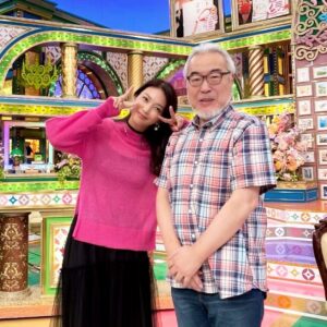 Michiko Tanaka Instagram - 明日は#プレバト展　にて
トークショーに出演させていただきます🥰✨
15:00〜渋谷の東急プラザにて！

多くの作品が出展され、グッズや本も販売されているようです😃
前日の告知でごめんなさい🙇‍♀️
ぜひご都合合う方はいらしてくださいね☺️❤️ 

写真は、水彩画の野村先生と初めてお会いした時の写真😘
初めてなのに初めてな感じがしなかった笑

対談が掲載されてる水彩画本も販売されてるので、そちらもぜひお手に取りください🫶