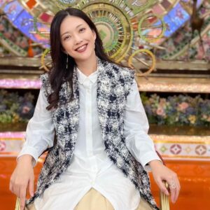 Michiko Tanaka Instagram - 5/16 木曜日！
今日は19時からプレバト🥳✨
ドラマ期間はお休みしてたので久しぶりのプレバト、そして色鉛筆でちょっと腕が鈍ってるんじゃないかと心配だったけど、一生懸命描き上げました〜🎊🙌
ぜひご覧ください😘

そして20:54〜は築き人☺️👏
今回のゲストは登坂淳一さん！
NHKでお勤めだったときから現在のことまで沢山お話し頂きました🥰テレビで見る印象通り、本当に気さくで明るくて紳士的な登坂さんに一同うっとり😍

そちらもぜひご覧ください☺️✨