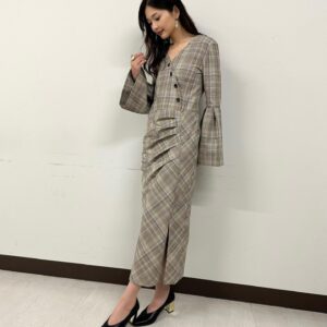 Michiko Tanaka Instagram - 明日はプレバト以外も放送あるよ🙆‍♀️

築き人 20:49〜
ザ・プロファイラー 21:00〜

出演してます💁‍♀️✨
築き人は春風亭昇太師匠をお招きしてますよ🤭❤️
お話上手でスタッフさん含めてみんな大好きな師匠の情熱を皆さんぜひ観てください🥰✨

プロファイラーは写真でも分かるかな？
レオナルド・ダ・ヴィンチの生涯を追ってます🙆‍♀️✨観る人によって印象が変わるレオナルド。面白いのでぜひご覧ください☺️✨