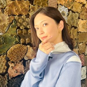 Michiko Tanaka Instagram - 明後日の築き人は
物理学YouTuberの野本麻紀さんをお迎えしてます☺️👏
心から物理学を愛してらっしゃるのが伝わるくらいキラキラした表情でお話されてて、こちらまでドキドキしました✨

物理学にたいして敷居が高いと思わずに、ぜひ、みなさんご覧くださいね〜🥳🙌

4/18 BSテレ東　20:54〜