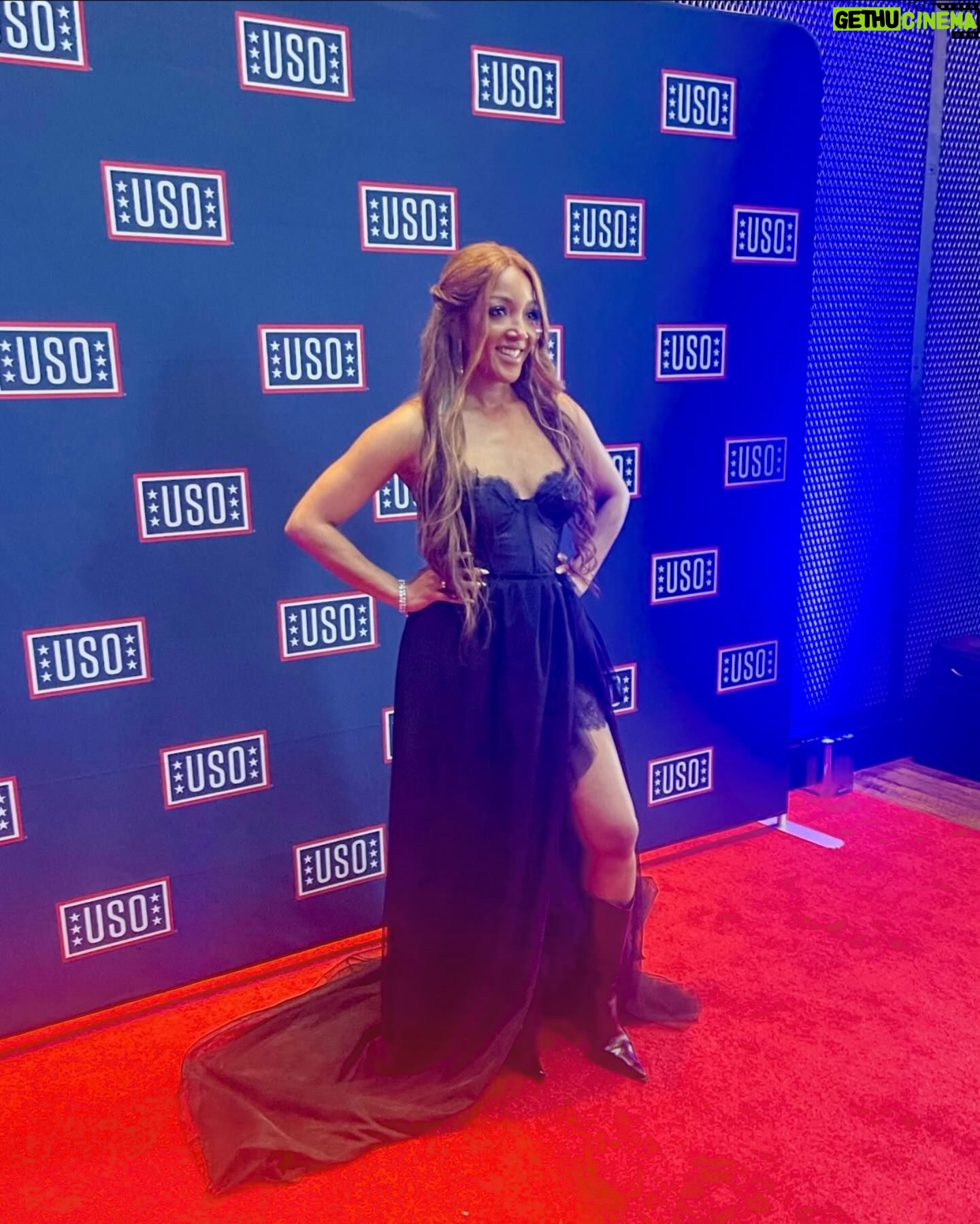 Mickey Guyton Instagram - So incredibly blessed to have been a part of such an amazing event with @theuso. It was a great reminder that so many have selflessly sacrificed their lives for me. Thank you. 🙏🏾