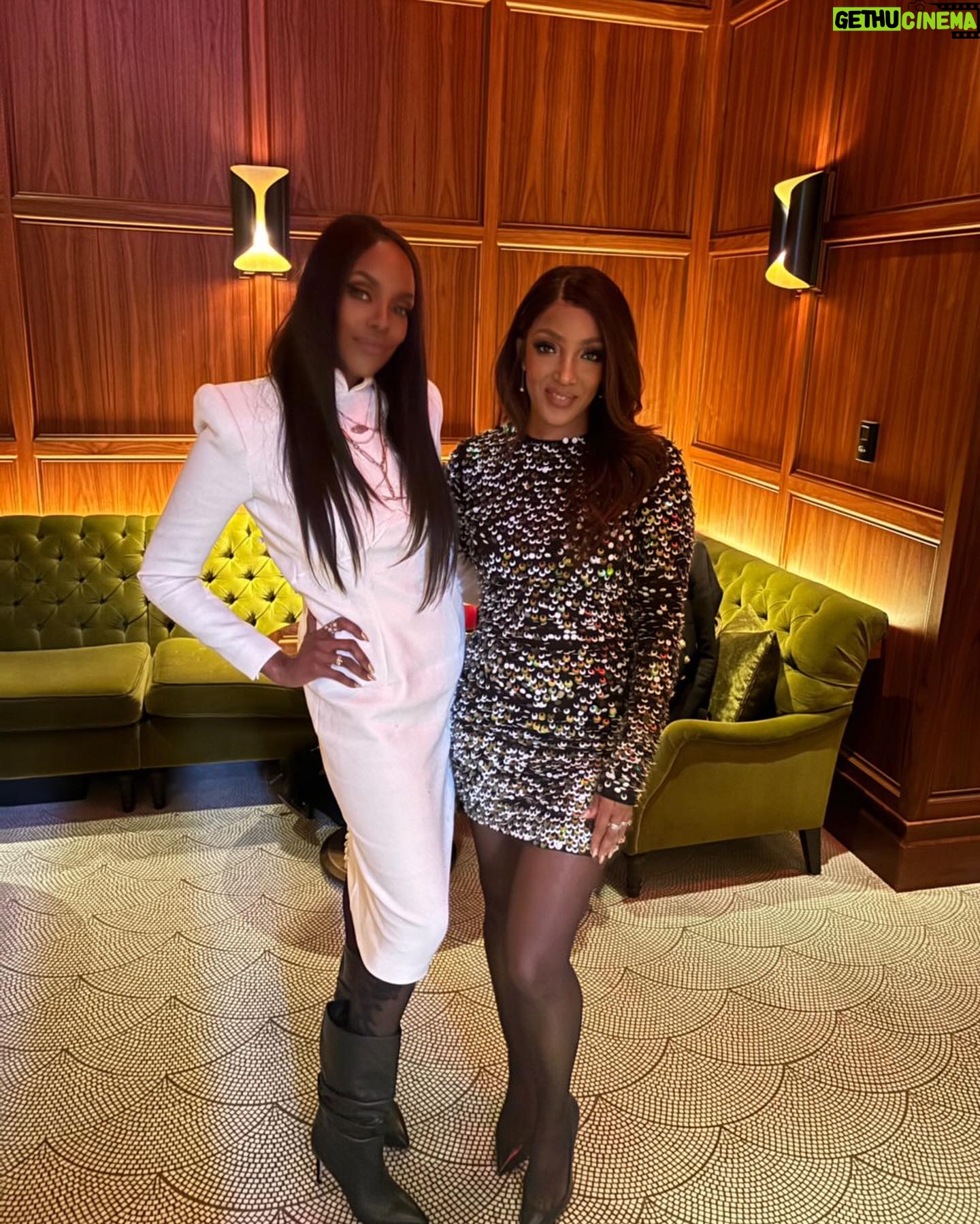 Mickey Guyton Instagram - The best night — here for NYFW 🖤 I LOVE @sergiohudson so much! So incredibly talented. He actually made my superbowl dress! 🔥