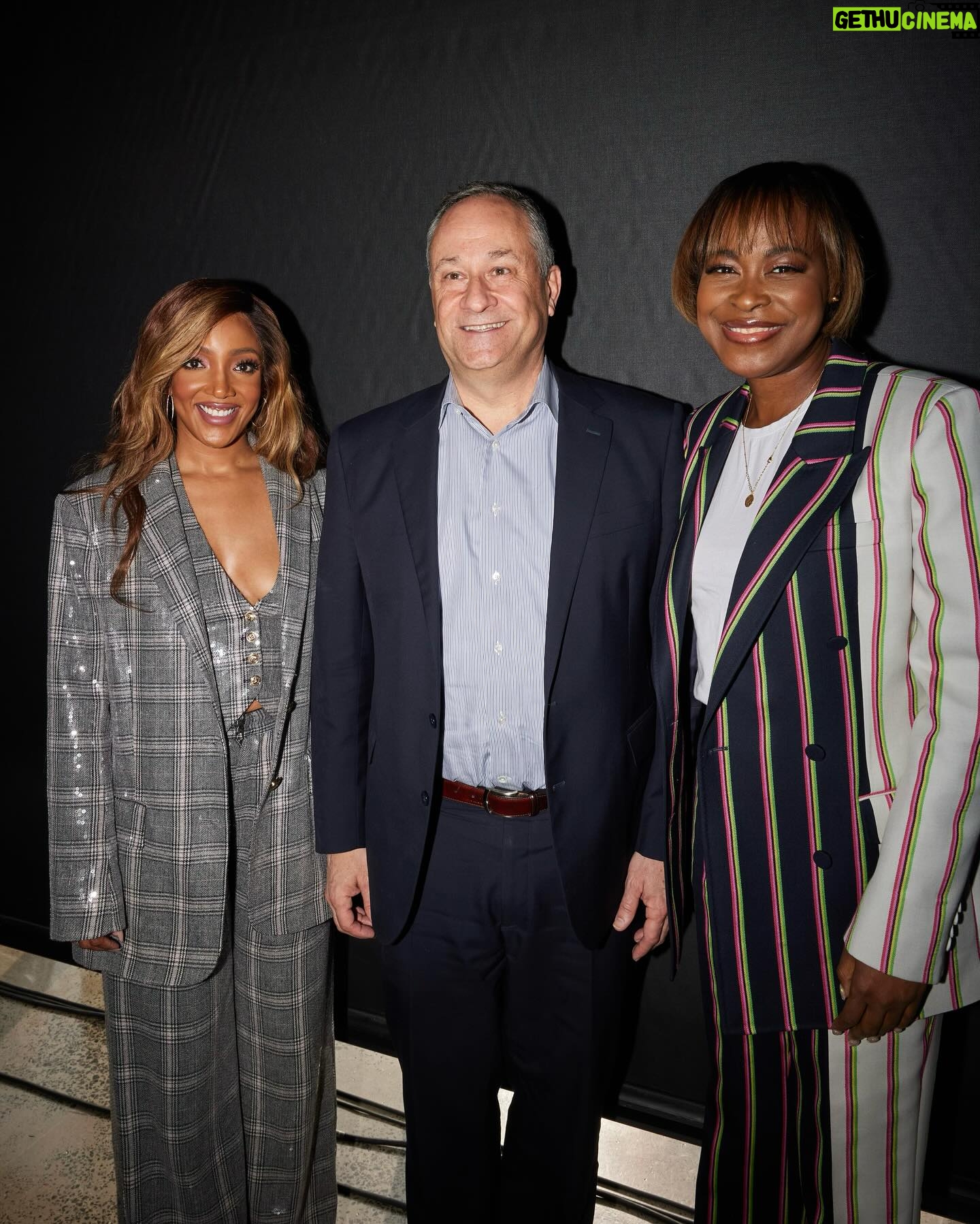 Mickey Guyton Instagram - Yesterday I joined @secondgentleman @douglasemhoff at #GlobalCitizenNOW to discuss how we can work together to speed up progress and drive action for gender equity. Thank you @glblctzn for having me at the summit for such an important conversation! Getting to perform “Woman” was the perfect ending to a truly incredible day. ❤️ 📷: @pipcowley
