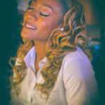 Mignon Von Instagram - We love what we do and we do it for you...that’s a wrap on season 3. Thanks to my fellow cast & the hardest working crew in tinsel town. You are amazing! I love you🤟🏾 #family #sistasonbet #thankyou #loveyou 📸 @ebonyobsidian