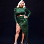 Mignon Von Instagram - Light is meant to shine in dark places… but while you’re shining, I need my #empaths to protect your energy out here. 💚🖤💛 #evergreen #light #starsshinebrighterinthedark #youareenough #sistasonbet #blackgirlmagic #blackboyjoy #loveyourself #loveyourneighbor #bekind #ibelieveinyou