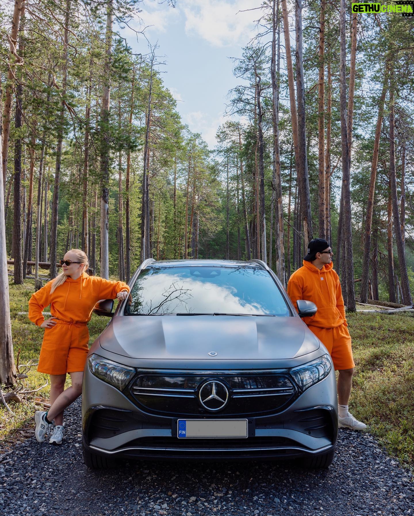 Miisa Rotola-Pukkila Instagram - Mainos: @mbsuomi Kesän kruisailut on kruisailtu. 🔥 Kiitos teille mahtavasta palautteesta meidän road trip -videoihin! 🙏🏼 Mihin kruisaillaan ensi kesänä? 🤪✌🏼 Ehdota alle. 👇🏼 kuvat: @eke61