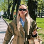 Miisa Rotola-Pukkila Instagram - SPOTTED: Pitkän linjan tuupertaja käyskenteli viikonloppuna Helsingin Esplanadin puistossa ttk-tanssiparinsa @markokeranen kanssa. Kaksikko oli sonnustautunut tummiin aurinkolaseihin ja keväisiin asuihin. Tuupertaja Mmiisas oli pukeutunut maanläheisiin väreihin ja hänen päätään koristi näyttävä hiuspanta. Marko Keränen luotti tyylilleen uskollisena mustaan. Lieneekö entinen tanssiparivaljakko ollut päivittelemässä viimeaikaisia kuulumisiaan vai punomassa uusia juonia? Xoxo, Gossip girl 💋 paparazzikuvat by @markokeranen