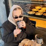 Miisa Rotola-Pukkila Instagram - Vieläkin Köpis ja kanelikierteet mielessä🤎 Suunnittelen jo seuraavaa reissua takaisin.🥹