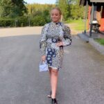 Miisa Rotola-Pukkila Instagram - Viikonloppuna juhlittiin rakkaiden ystävien häitä Oulussa.✨🤍 Päätin jo etukäteen, että aion ottaa tästä reissusta kaiken ilon irti ja niin tein. Oli parasta nauraa maha kippurassa lapsuudenystävien kanssa kaikelle mahdolliselle, muistella yläasteen hölmöilyjä ja pomppia täpöö tanssilattialla. Näiden tyyppien kanssa saa olla kyllä täysin oma itsensä.🫶🏼