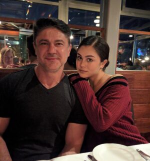 Mika Abdalla Instagram - Father daughter photo and sneaky mirror selfie all in one