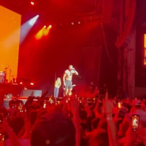 Mika Kleinschmidt Instagram - Making memories with Jade is my favorite thing to do:) Also H.E.R and Imagine Dragons really put on a show👏🏽 @hermusicofficial @imaginedragons