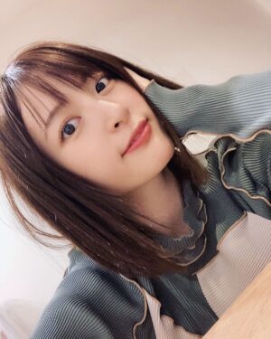 Mikako Komatsu Instagram - 2022.11.11.

34歳になりましたァァー！
34…おっふ…また一つ重ねてしまいましたね…！

いよいよアラフォーが近づいてきましたよ！

現場やLady達にお祝いして頂いたり。(ラジオ聴いてね！)

インスタも開設一年が経ちましたね！
これからも、平穏なSNS生活にしたいと思います。笑

ところでみんなは自分の誕生日プレゼントって何か買ってる？？
この疑問、ラジオでも話す予定なんだけどさ！笑(ネタバレ)

みんな何を自分のご褒美にするんだろう…と思って…

私は毎年特に無いんだけど…

(というか、誕生日付近に買ったものに対して「誕生日プレゼントってことでいいよね！うん！」って感じで、買い物を肯定しているだけでなんだけどもね。)

今年もそんな感じで、一番直近で注文した象印の加湿器がプレゼントに該当しそうです。

意外といいお値段するんだぞ！(お値段も納得の実力派加湿器)

今年の冬はフル稼働でいくぜ！

はて今日は11日なので、リプ祭り…じゃなかった
月1ストーリーでの質問タイム開催ですパフパフー

良かったらお問合せください。笑

34歳もよろしくお願いします〜✌️