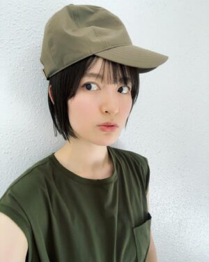 Mikako Komatsu Instagram - 8月ゥー！！
暑ゥィー！！！
相変わらず暑い毎日ですね。

仕事の行き来と抱っこ紐での行き来で
毎日汗だくで過ごしています。
世の皆様、大変お疲れさまーです。

すっかりｴｹﾁｪﾝ中心生活なので、
6時起床、22時までに就寝なタイムスケジュールになりつつあります。

買い物もほとんどベビこしのもの…
自分のご飯よりも離乳食の献立を考えてたり…

ところが、悩みに悩んだものに限って全然食べなかったり！

悩んだ挙句、私には！無理！！BFを買いまくるぜ〜ッッ！！！
ヒューヒュー！！完成品は最高だぜぇ〜！！！！
と、ポチって届く頃には、頑張って作ったものを食べるようになってくれてたり。笑(たべられるんかーい)

振り回されながら楽しんでいます。

そうこうしてると、
なかなか自分のこともそうだけど
人付き合いが超激減！！

でもなるべく、タイミングが合えば友達に会うようにしています。

一緒に遊んでくれたあなた！あなたあなた！ありがとう(  ᐕ)

そしてそろそろウィンナーの周期が巡ってきそうな予感。笑

さて週末は長瀞さんのイベント！
楽しみですが台風も心配ですね…🌀

体調と天候と相談して、楽しみましょうぜー！！