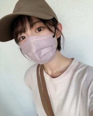 Mikako Komatsu Instagram - 髪切った！✂︎✂︎✂︎
Twitterとは違う写真にしました✂︎
キャップ被るとさらに短く見える不思議。

これは…快適だな…( ᐕ)！！！
でも、首の後ろの汗だだもれ！！！
これはまずいよ！！！
常にタオル首から下げてたい！笑

しばらくはショート堪能しようと思います。
そしてしばらくはまだシャンプー2プッシュくらいしちゃいそうです。

ふふふふふ〜