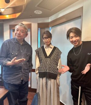 Miki Mizuno Instagram - ⠀
TOKYO FM「JUMP UP MELODIES」に生出演させていただきました！
パーソナリティの鈴木おさむさん、THE RAMPAGEの陣さんと！📸
⠀
総再生数2000万回超え 大バズり中のドラマ「離婚しない男」のお話や、今までの鈴木おさむさん作品の思い出など盛り沢山でした！
小池徹平さんも電話で参加してくださいました📞
⠀
「離婚しない男」明日3/2放送の第7話も絶対にお見逃しなく！！

@rikonshinaiex 

#じゃんめろ #TOKYOFM
#離婚しない男 #テレビ朝日
#水野美紀
⠀
【by staff】