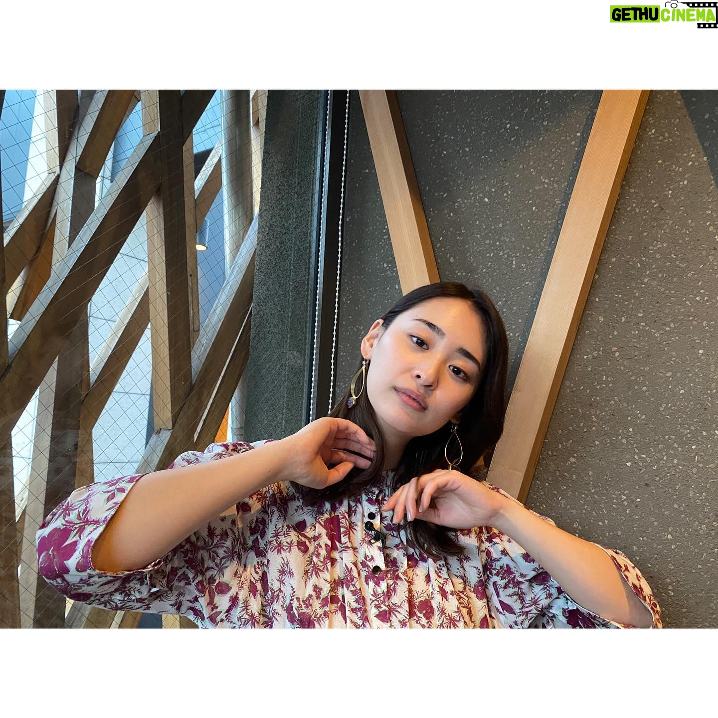 Miki Yanagi - 4.4K Likes - 告知をすっかり忘れてしまっていました…本当にごめんなさい😢
先週の日曜日3月27日に
ABA青森朝日放送にて
『リモートリップ★TAIWAN』
が放送でした😢
本当に申し訳ないです。
その時の衣装を載せさせてください!
ワンピース @tiit_tokyo
サンダル @charleskeith_jp
ピアス @sai_jewelry_jp