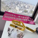 Miki Kawanishi Instagram - 2023年推し納め🙌 in福岡 ライブ&観光めーいっぱい楽しんだ🥳 今年は推し活に励んで韓国も沢山行って タイまで追いかけてアクティブな一年でした✊ サナちゃんのプロ意識の高さにライブ開始から ずーーーっとうるうるしてもうて。 フィルスペの構成も本当に感動でした 推しに出会えて改めて良かったなと思うライブでした🥹 今日はMISAMO紅白だーーーー！！！！ 楽しみだね🥺🥺🥺！！！！！！！ ONCEしてる私の動画とかを楽しみにしてくれてる方も ONCE友達も、2023年ありがとーーーーー❣ 2024年もよろしくお願いします( ⁼̴̶̤̀ω⁼̴̶̤́ ) #推し #推し活 #推しのいる生活 #推しが尊い #福岡 #福岡グルメ